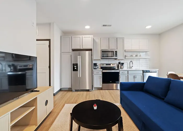 Cozysuites On Mass With Garage Parking #4