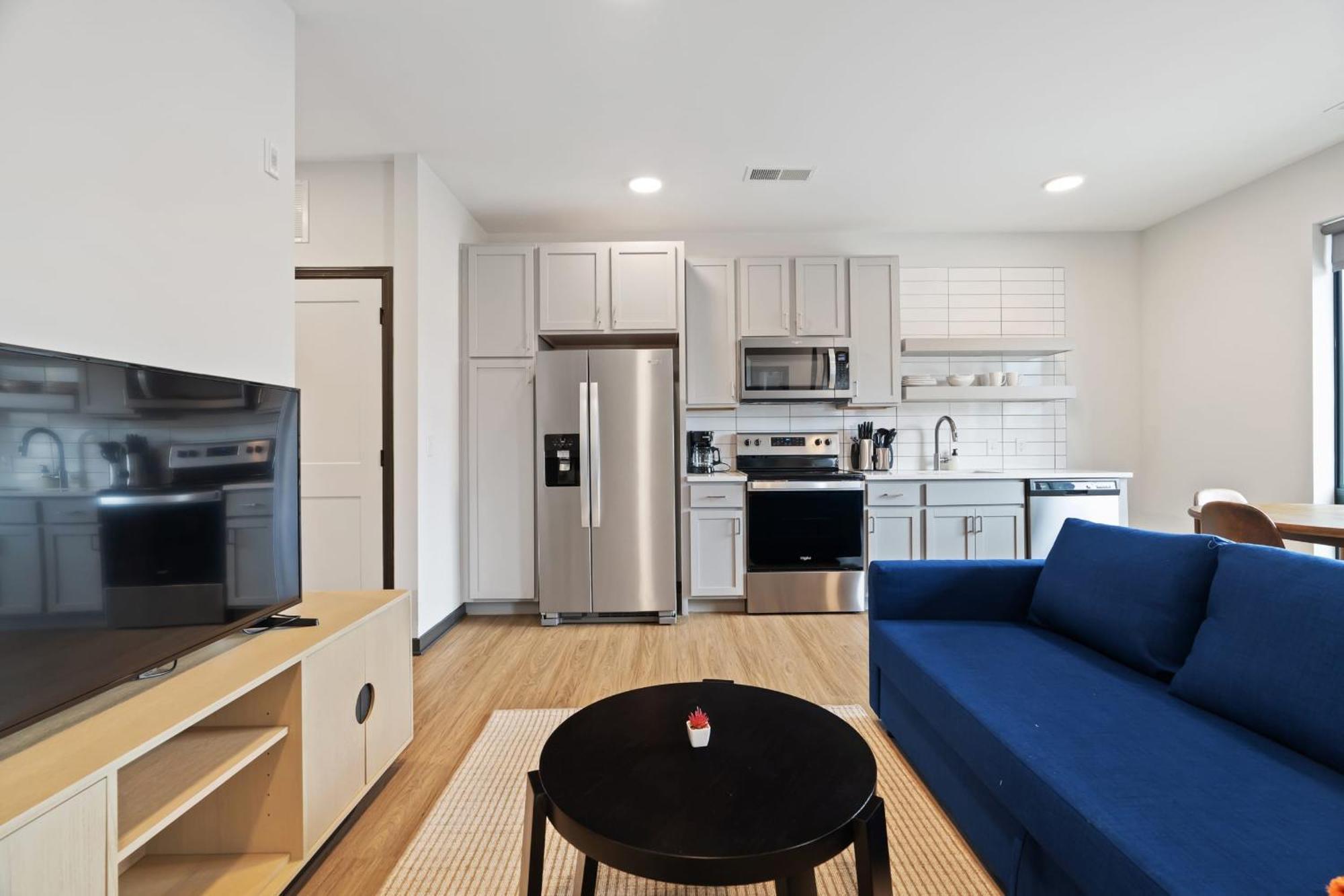Cozysuites On Mass With Garage Parking #4 Apartment Indianapolis