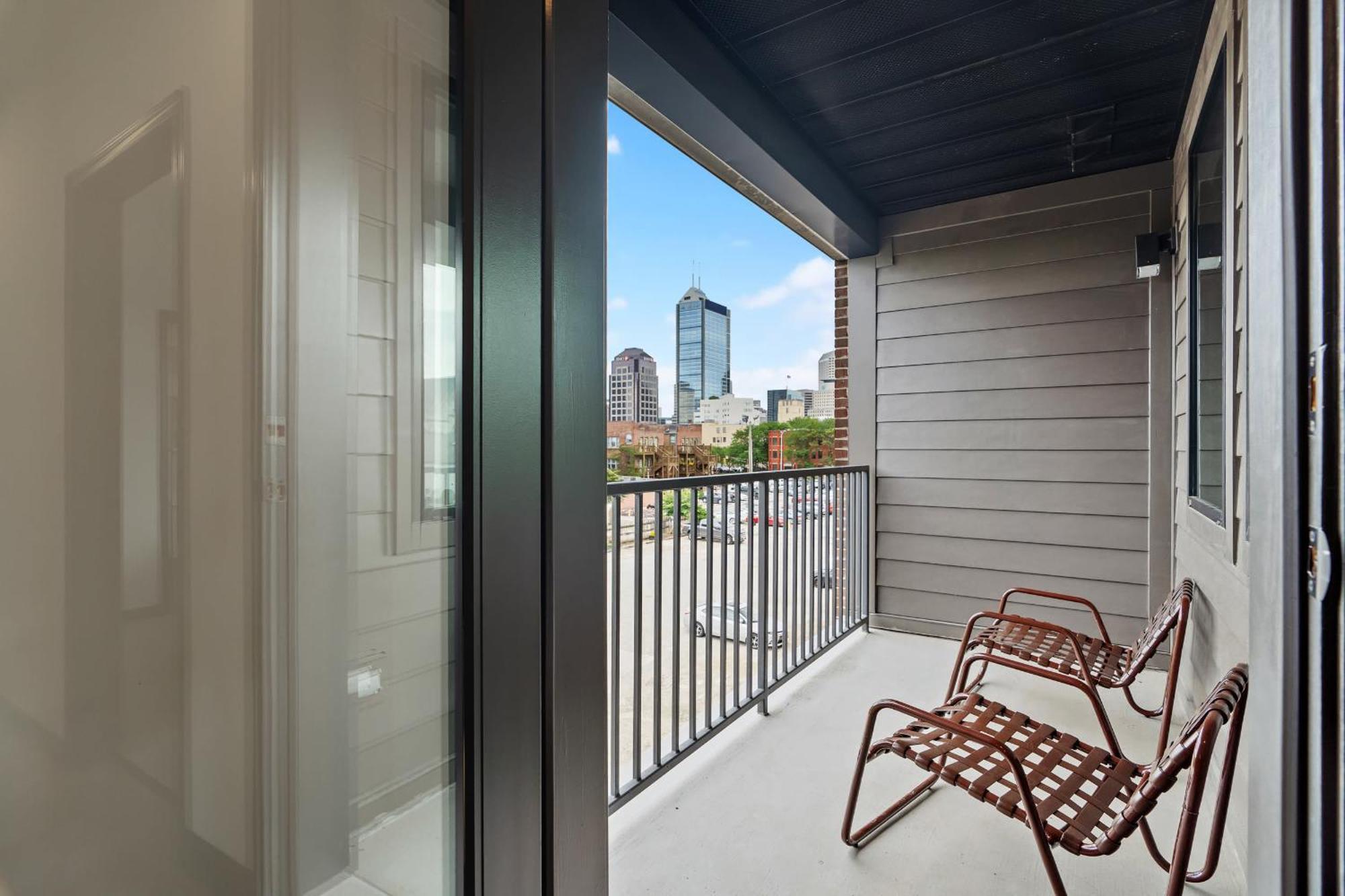 Apartment Cozysuites On Mass With Garage Parking #4