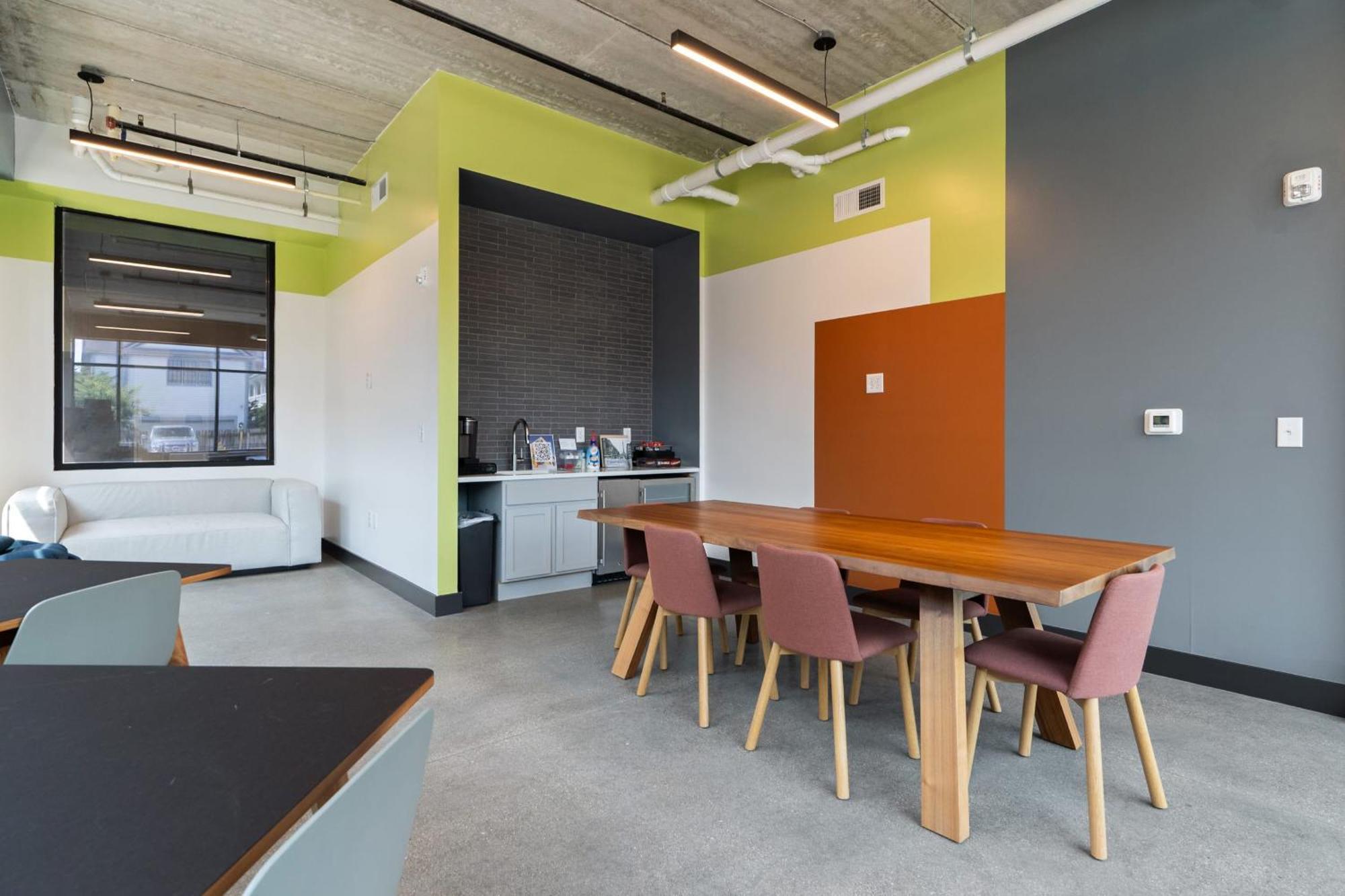 Cozysuites On Mass With Garage Parking #4 Apartment Indianapolis
